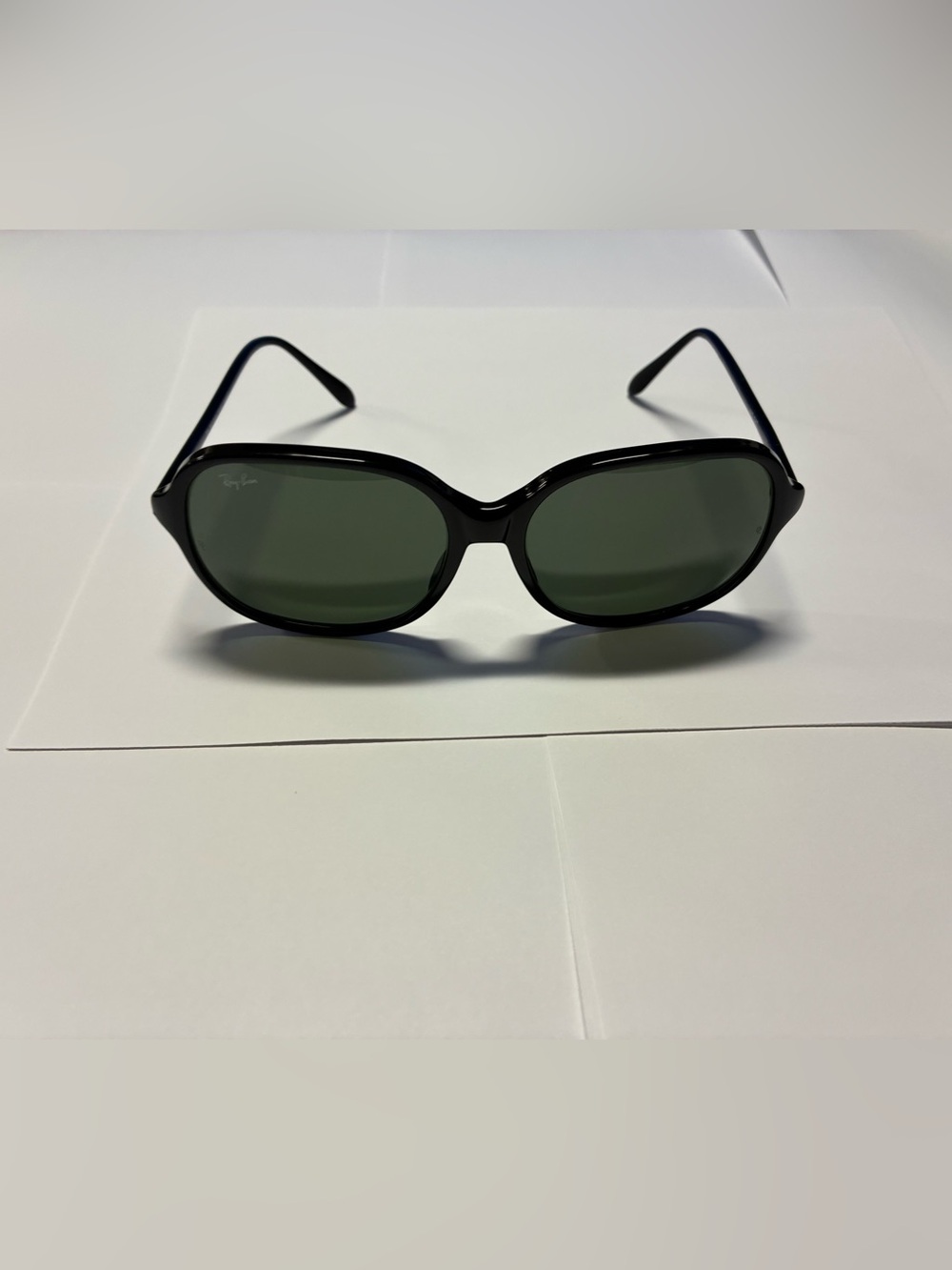 Ray-Ban Women's Black Frame with Dark Lenses Sunglasses made in France - Picture 9 of 12